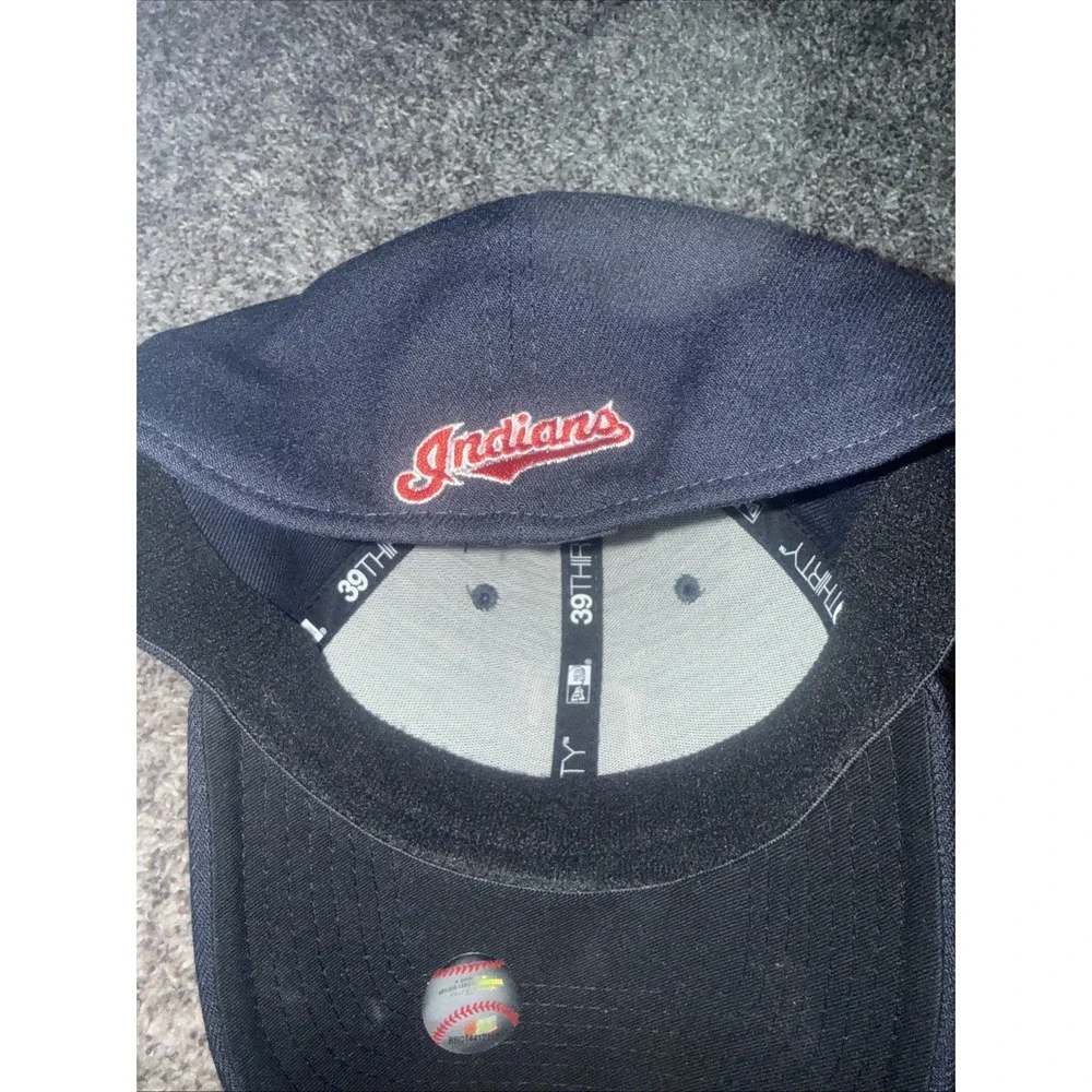 Cleveland Indians New Era 39‎ Thirty Adjustable Hat M/L W/Defect No Top Button